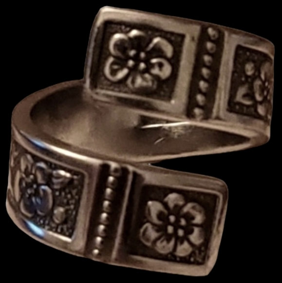 Vintage Spiral Spoon Ring Size 8 Hand Forged - Picture 1 of 2